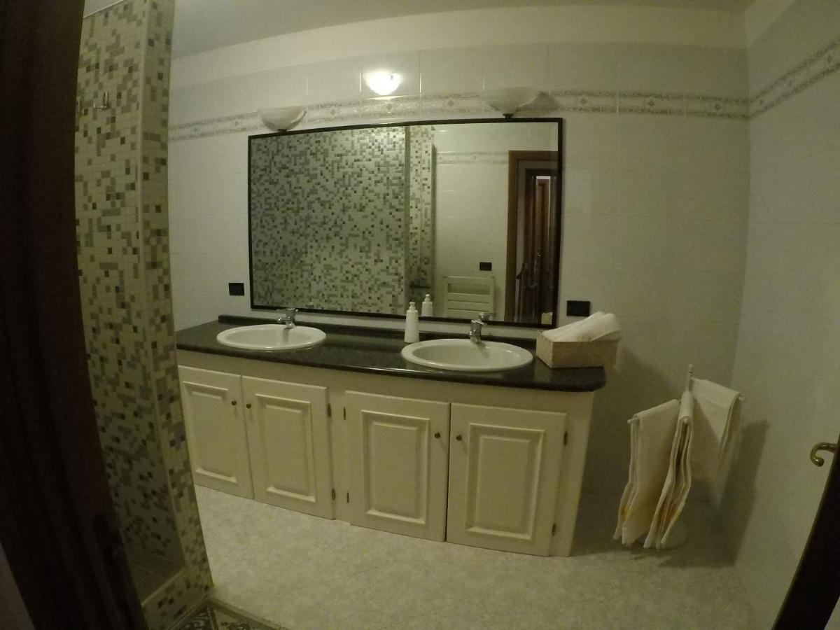 B&B Bassu Боса Экстерьер фото
