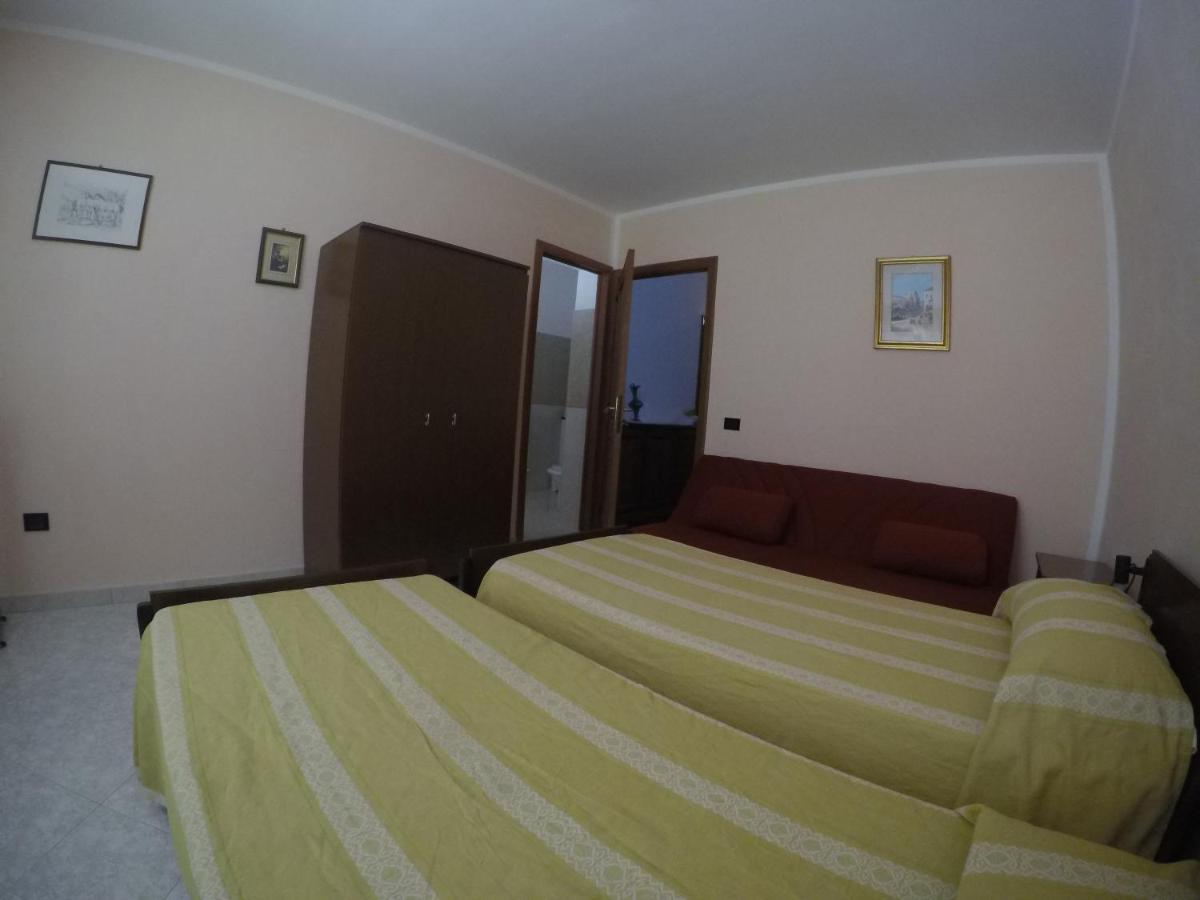 B&B Bassu Боса Экстерьер фото