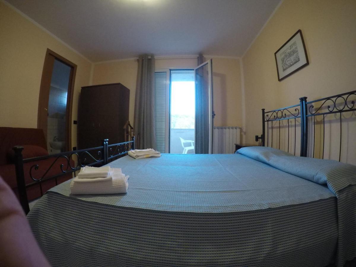B&B Bassu Боса Экстерьер фото